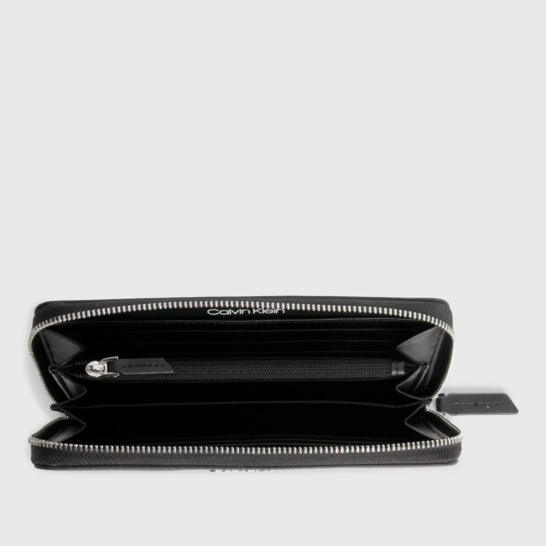 Calvin Klein Hudson Zip Around Wallet In Black - H2GJ832