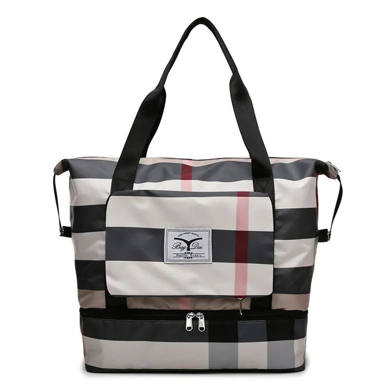 Checkered holdall with large capacity