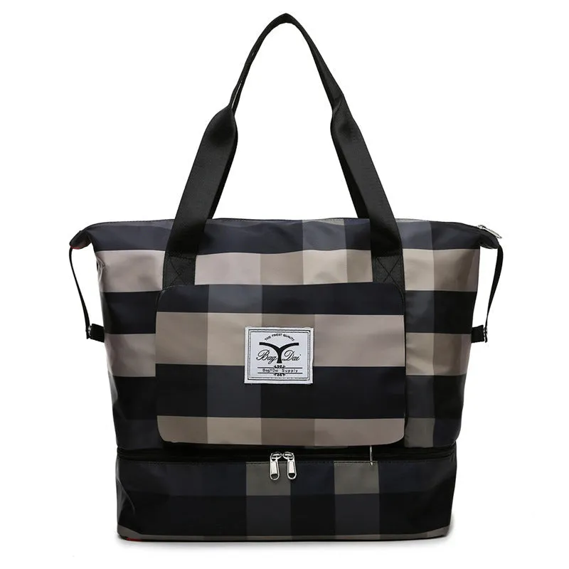 Checkered holdall with large capacity