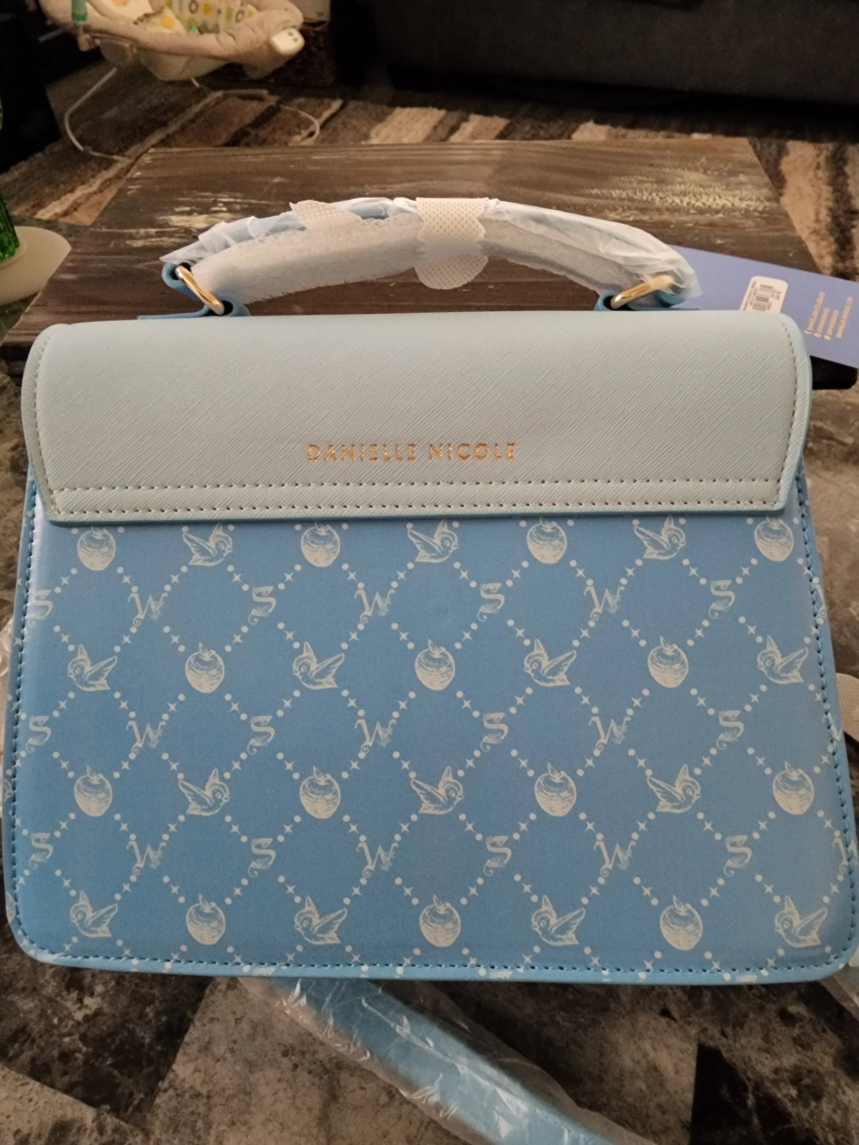 Danielle Nicole Snow White Crossbody bag