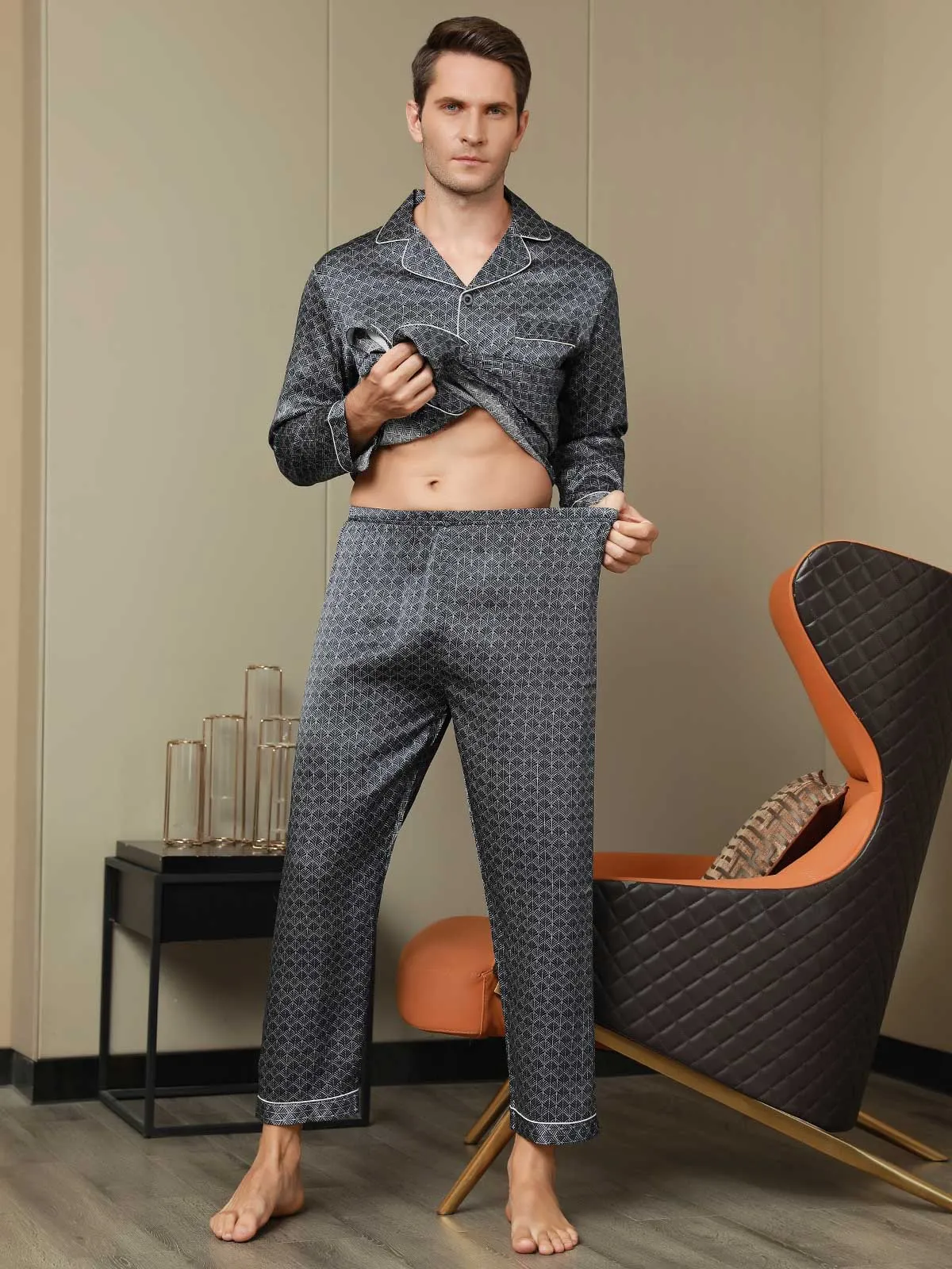 Luxurious Silk Men‘s Printed Pajama Set