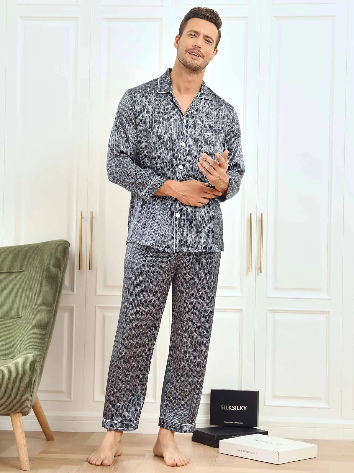 Luxurious Silk Printed Men‘s Pajama Set