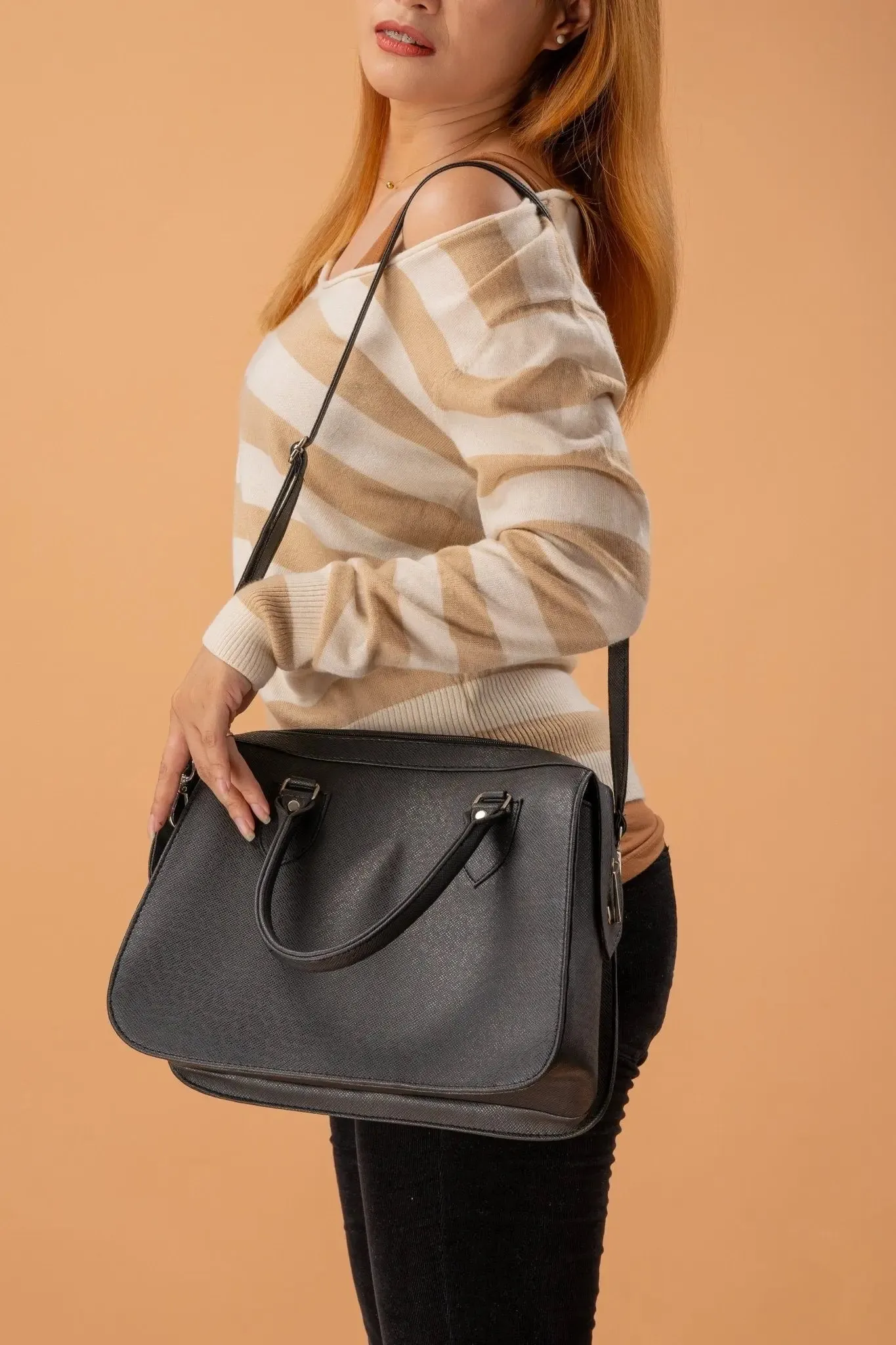 MARGAUX Classic Handbag with Sling in Black