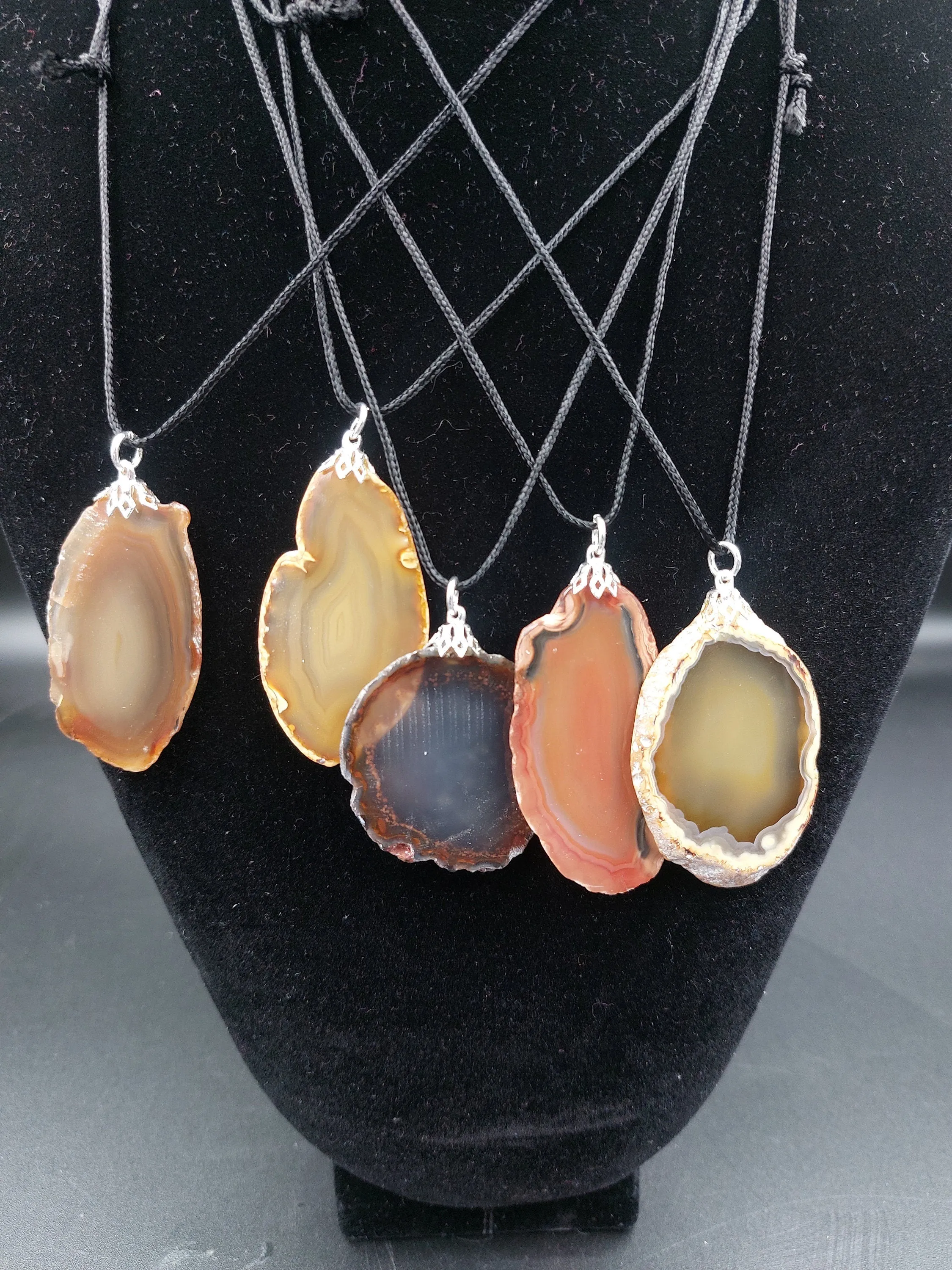 Natural Agate Handmade Pendant Necklace - Healing Stone - Gift Idea - Protection