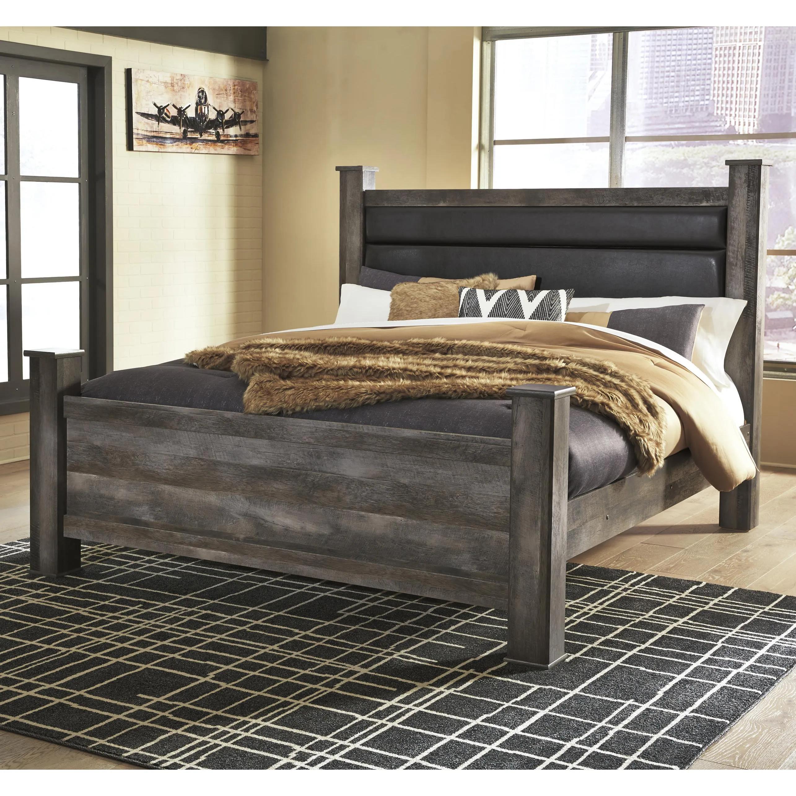 Signature Design by Ashley Wynnlow King Poster Bed B440-68/B440-66/B440-62/B440-99