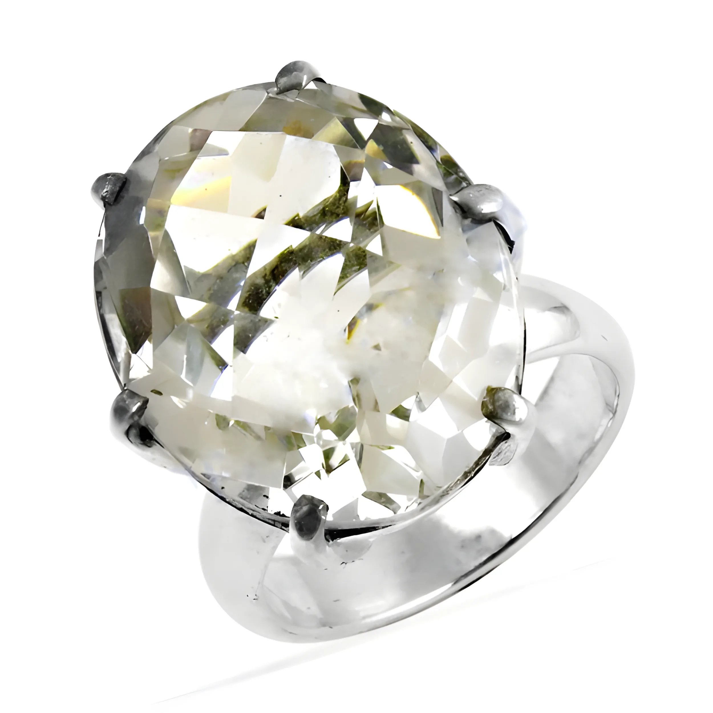 Stunning 925 Silver Ring with Charming Cubic Zirconia Gemstone