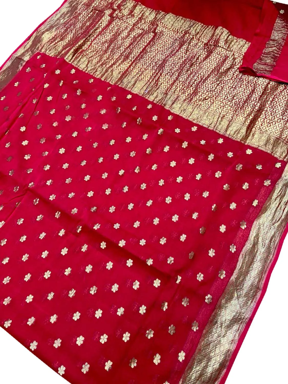 Stunning Red Banarasi Georgette Saree - Handloom Beauty