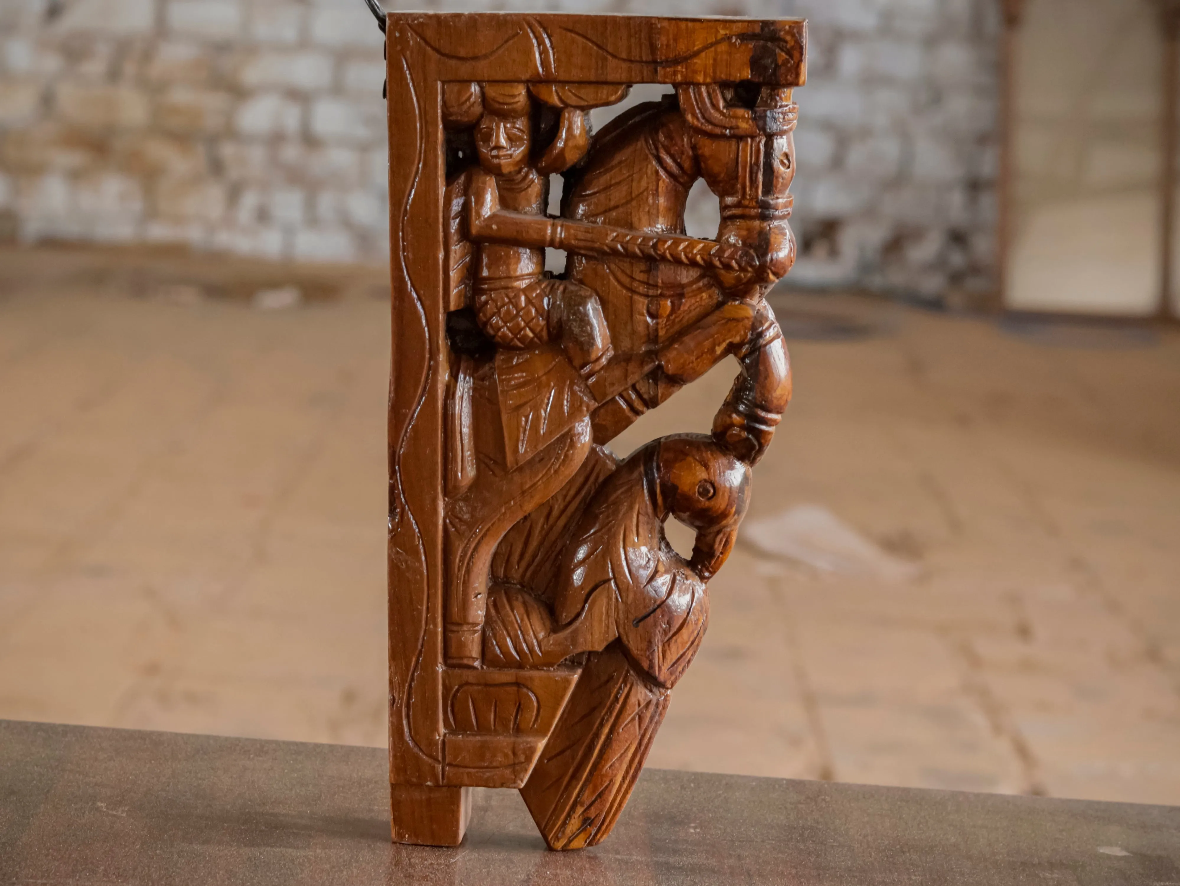 Wooden Bird Horse Depiction Door Bracket