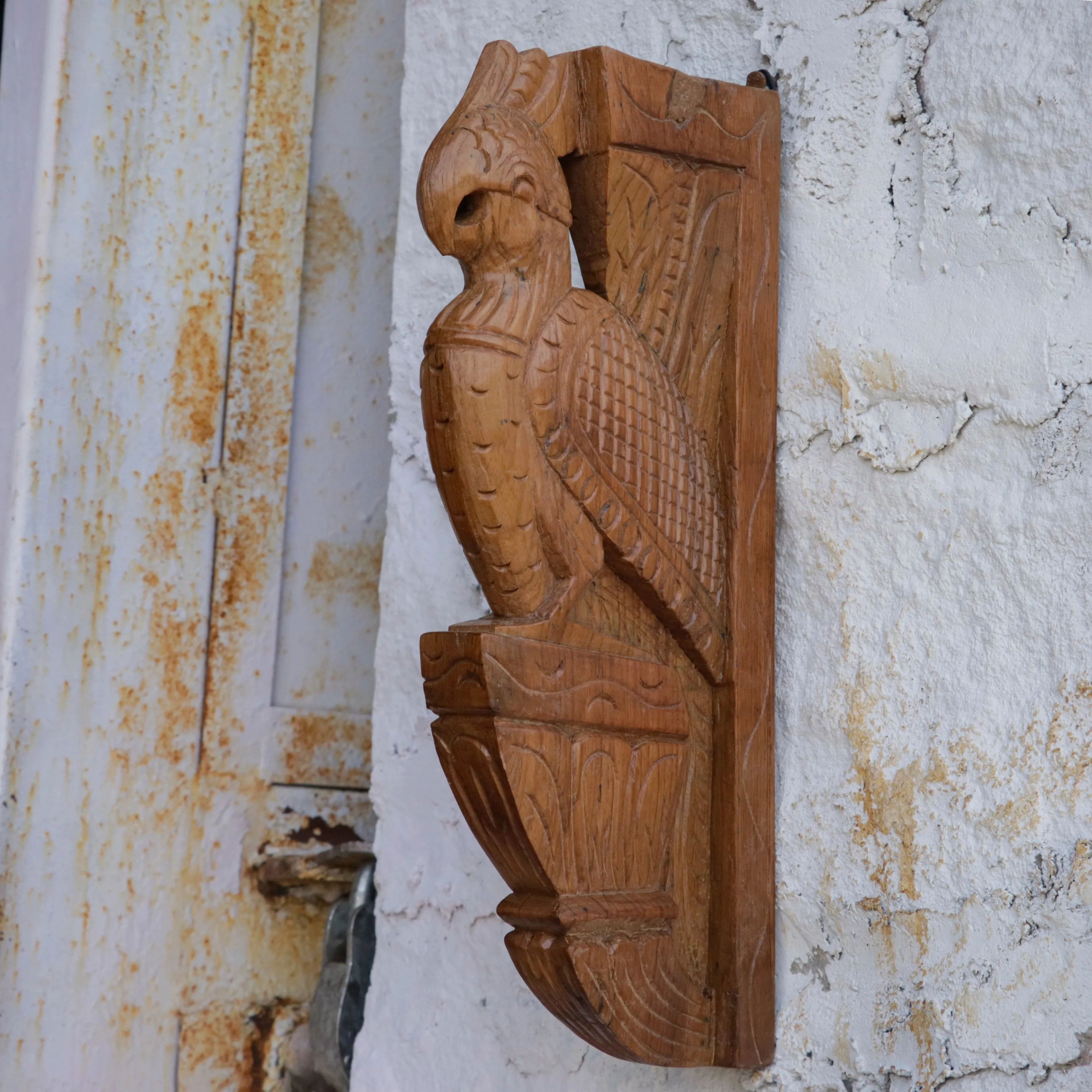 Wooden Simple carved Bird Door Bracket